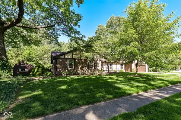 10188 E Lakeshore DR, Carmel, IN 46033
