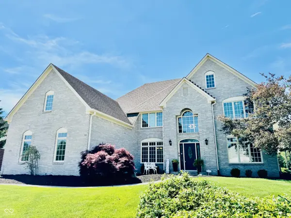 11752 Skyhawk CT, Fishers, IN 46037