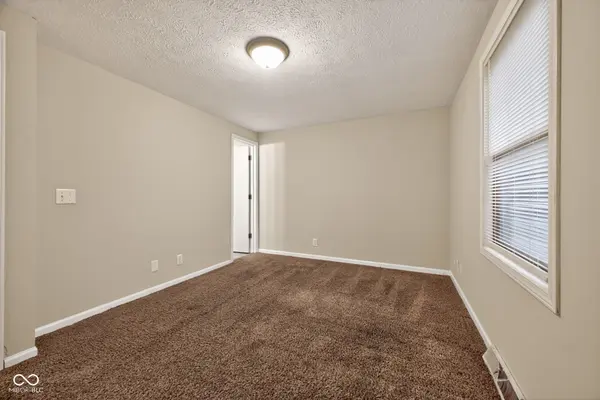 9254 E 39th PL, Indianapolis, IN 46235