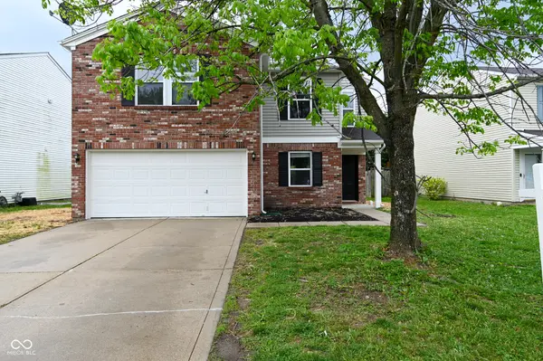 8624 Centenary DR, Indianapolis, IN 46113