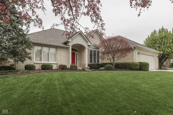 3978 Brockton Manor South DR, Greenwood, IN 46143