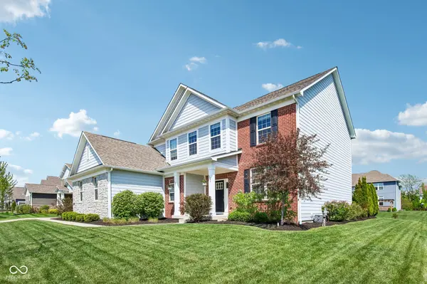 3769 Conifer DR, Zionsville, IN 46077