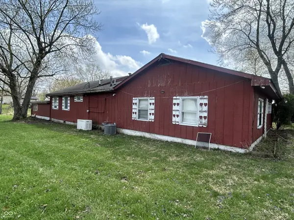 319 Peach Tree LN, Indianapolis, IN 46219