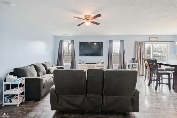 1004 Maple Run DR, Sheridan, IN 46069
