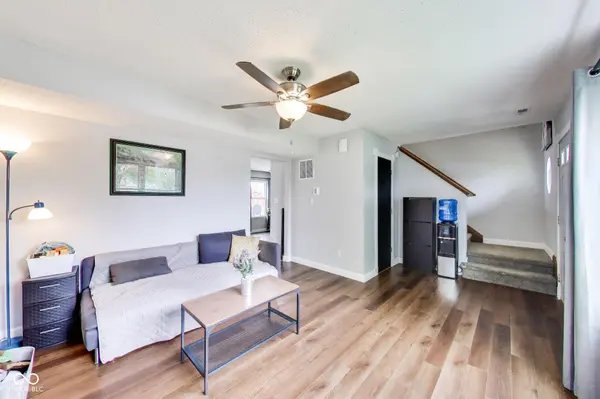 106 Coralbury CT, Mooresville, IN 46158