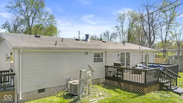 1048 N 1st ST, Austin, IN 47102