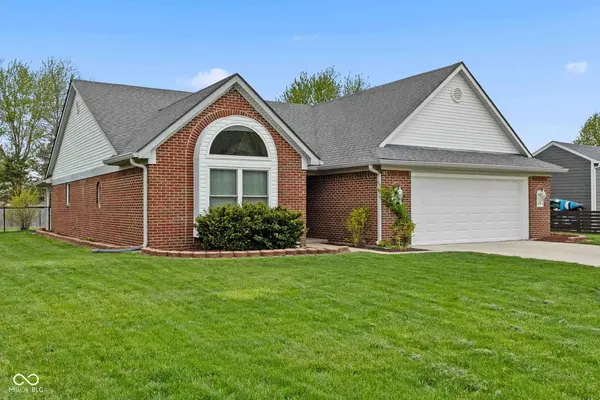 4012 S Loganberry CT,  New Palestine,  IN 46163