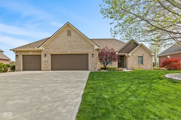 5312 Brooks BND, Greenwood, IN 46143