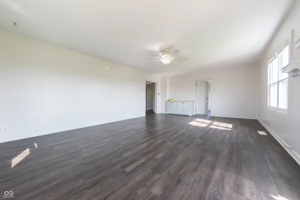 728 N 650 E, Columbus, IN 47203