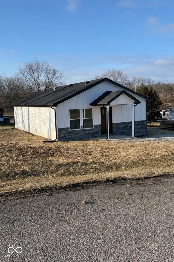 3140 N Washington ST, Butlerville, IN 47223