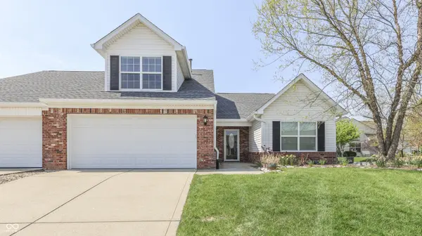 1304 Flintlock DR, Greenwood, IN 46143
