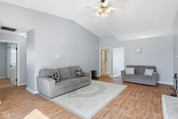 652 Southridge CT, Westfield, IN 46074