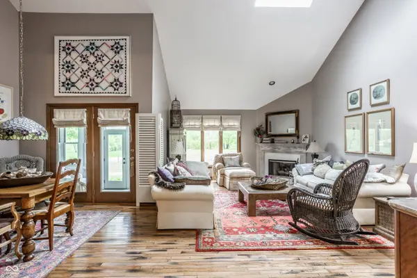 18 Ashbourne DR, Noblesville, IN 46060