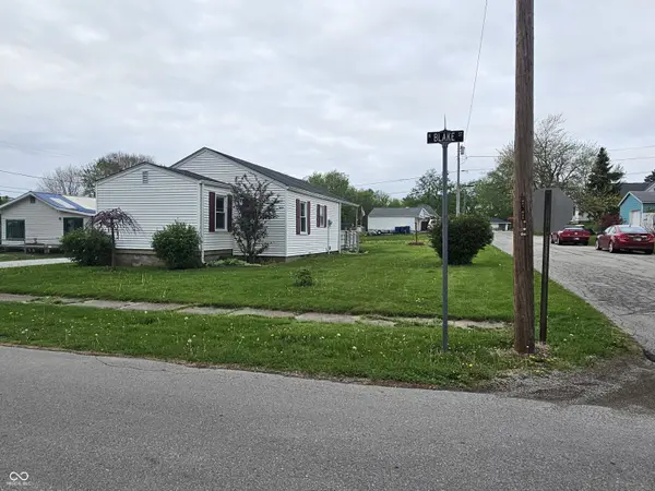 100 S Blake ST, Sheridan, IN 46069