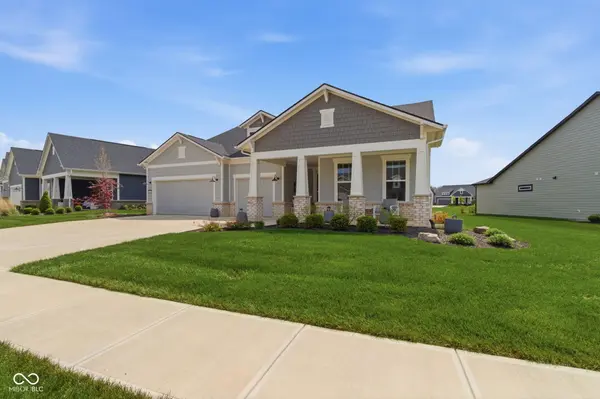 2877 Buchanan LN, Westfield, IN 46074
