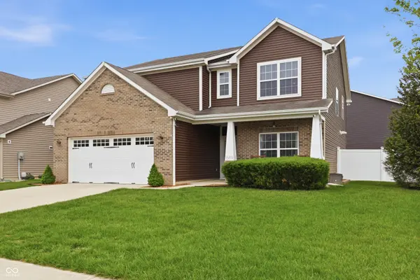 1689 Maplewood LN, Pendleton, IN 46064