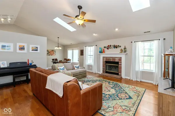 360 Grove CT, Greenwood, IN 46142