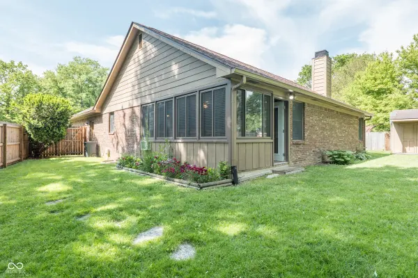 3304 Fox Orchard CIR, Indianapolis, IN 46214