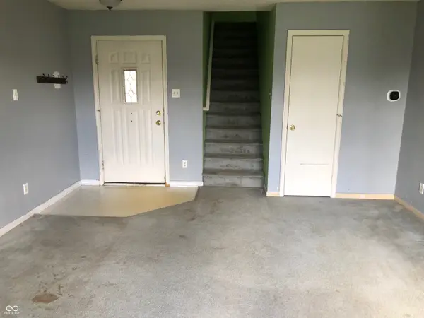 10861 Glenayr DR, Camby, IN 46113