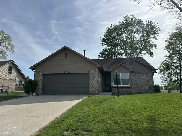 1009 Honeysuckle DR,  Mooresville,  IN 46158
