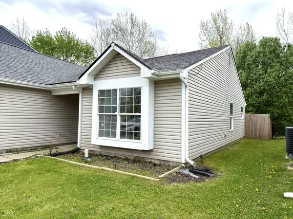 6027 Lakeside Manor AVE, Indianapolis, IN 46254