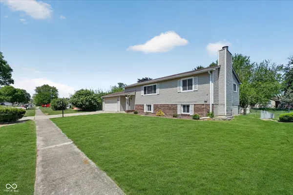 8614 Stonewall DR, Indianapolis, IN 46231