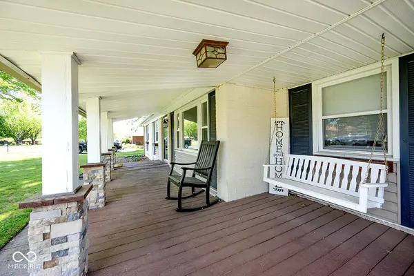 5469 W Village DR, New Palestine, IN 46163