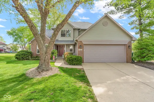 1389 Macintosh DR, Avon, IN 46123