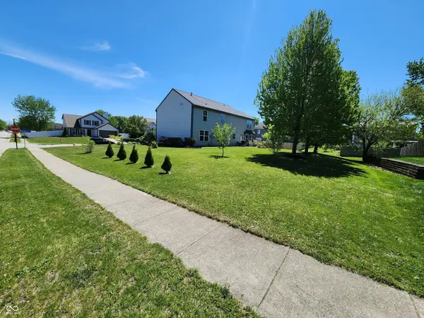 6136 Sandcherry DR, Indianapolis, IN 46236