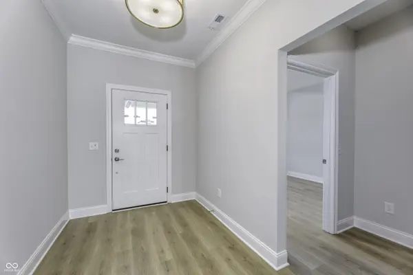 7066 Shenandoah ST, Zionsville, IN 46077