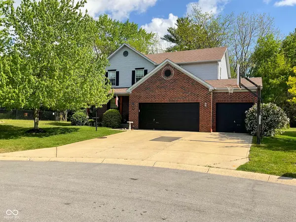3310 Suffolk CT, Greenwood, IN 46143