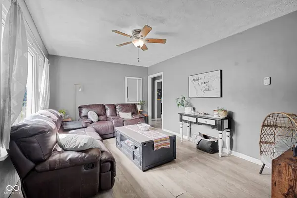 606 W 7th ST, Seymour, IN 47274