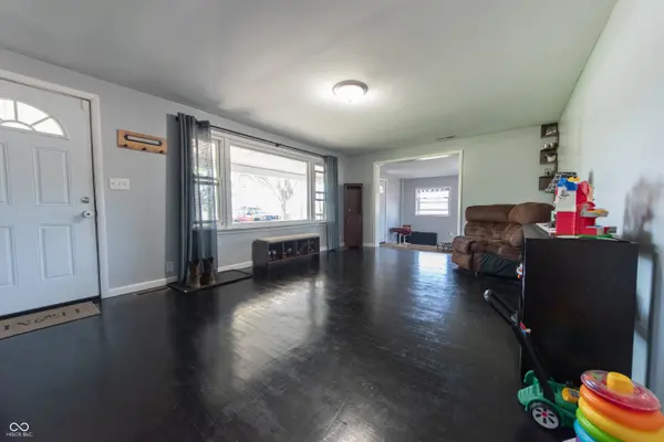 7930 E 25th ST, Columbus, IN 47203
