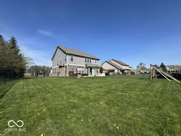 983 S Raylee Garden DR, New Palestine, IN 46163