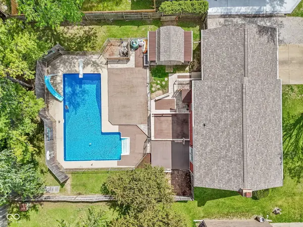 725 Summitcrest DR, Indianapolis, IN 46241