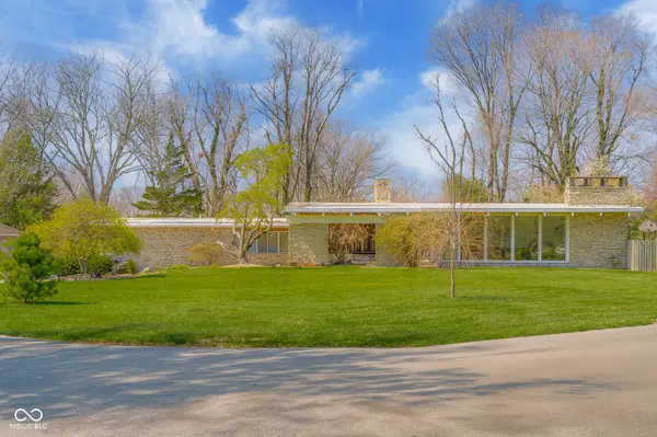3370 Grove Pkwy, Columbus, IN 47203