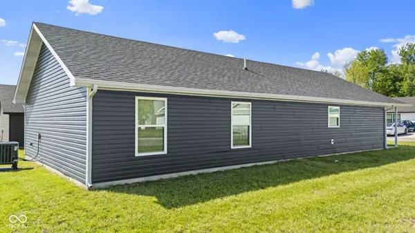1213 Ironwood Pass AVE, Scottsburg, IN 47170