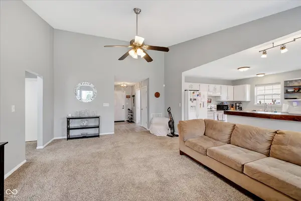 5639 Wood Hollow DR, Indianapolis, IN 46239