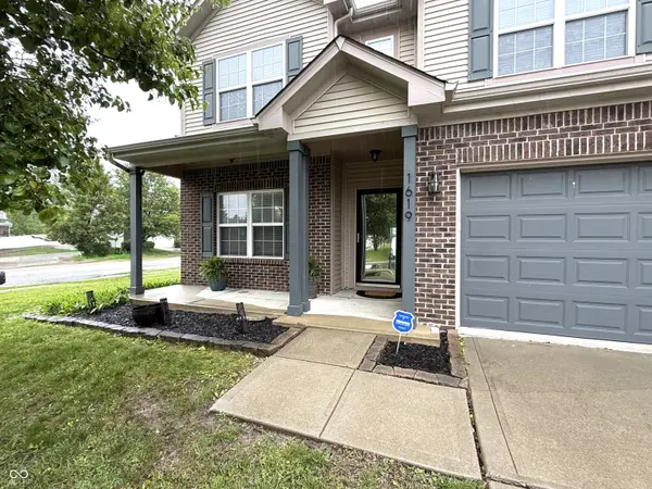 1619 Beacon Pointe BLVD, Brownsburg, IN 46112
