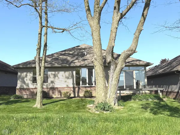 498 Glenview DR, Greencastle, IN 46135
