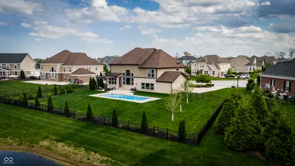 5778 Bentbrook DR, Bargersville, IN 46106