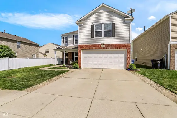 1304 Ellington DR, Shelbyville, IN 46176