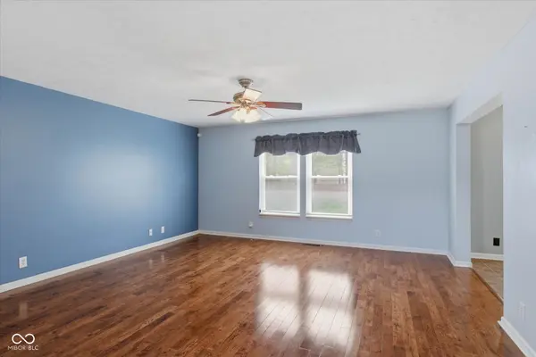 7253 Ponderosa Pines PL, Indianapolis, IN 46239