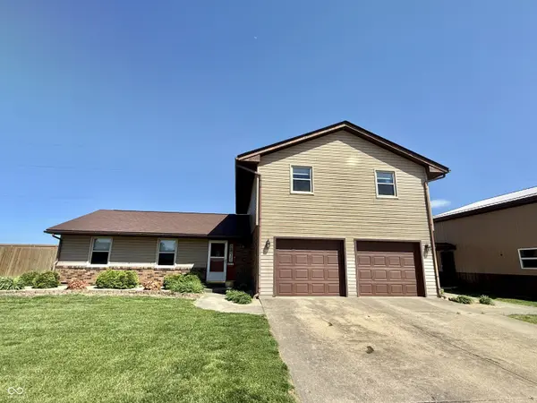 415 Kelly DR, Brownstown, IN 47220