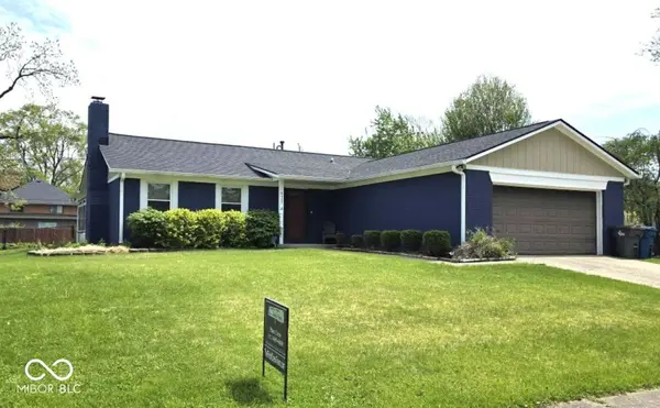 6725 Lakeknoll DR, Indianapolis, IN 46220
