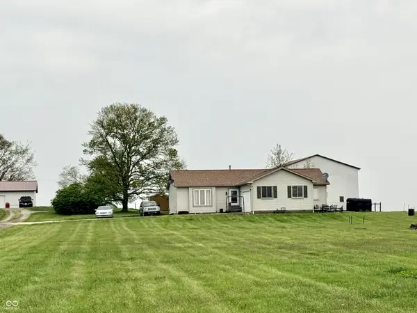 2756 E Short RD, Veedersburg, IN 47987