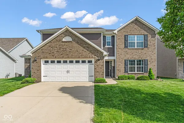 5644 Broadcaster LN, Plainfield, IN 46168