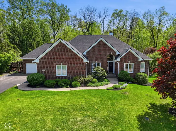 8839 Summer Estate DR, Indianapolis, IN 46256