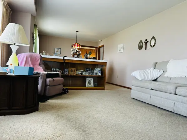 2590 S Smithland RD, Shelbyville, IN 46176