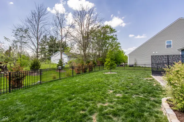 9885 Canyon LN, Pendleton, IN 46064